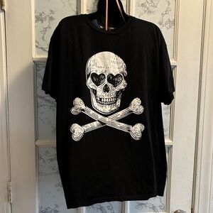 Chomp Size XL 100% Cotton Gently Worn Colored Black White SkullCross bones NWOTS